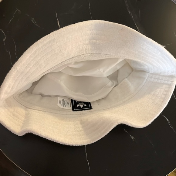 Bucket hat - Picture 3 of 3